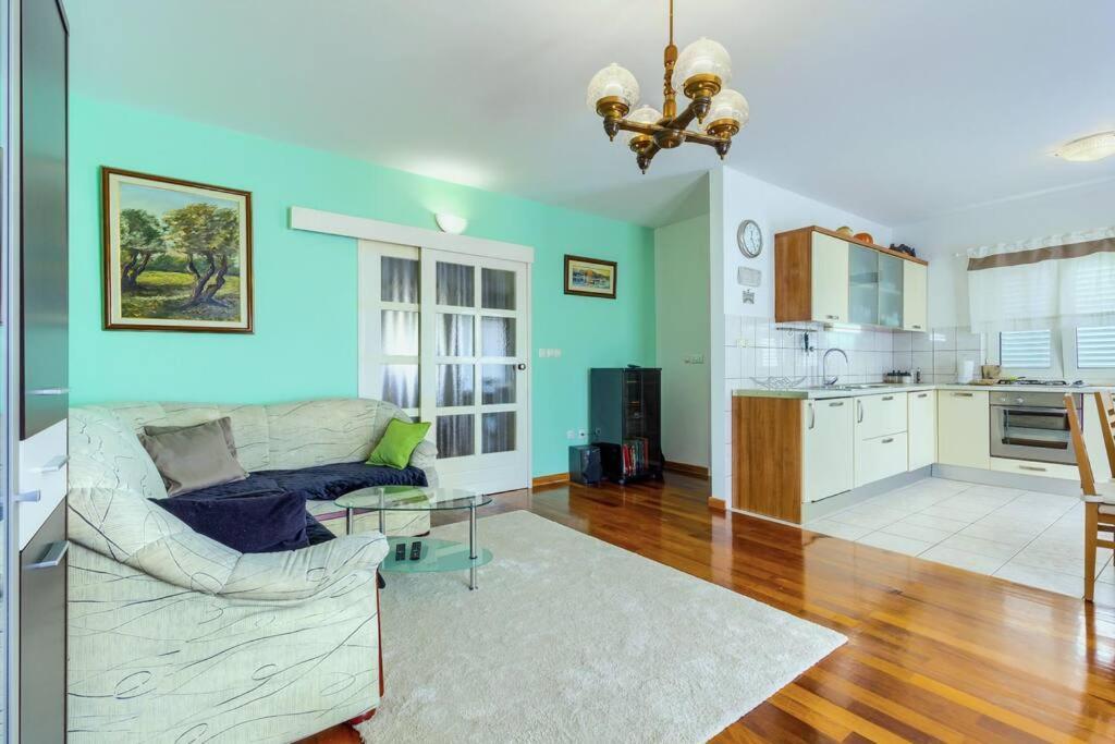 Filomena Apartment *